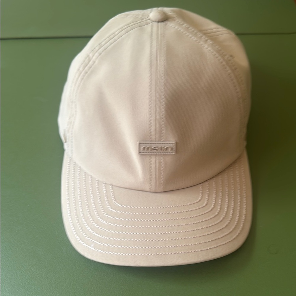 Beige Melin hat.  (Never worn)